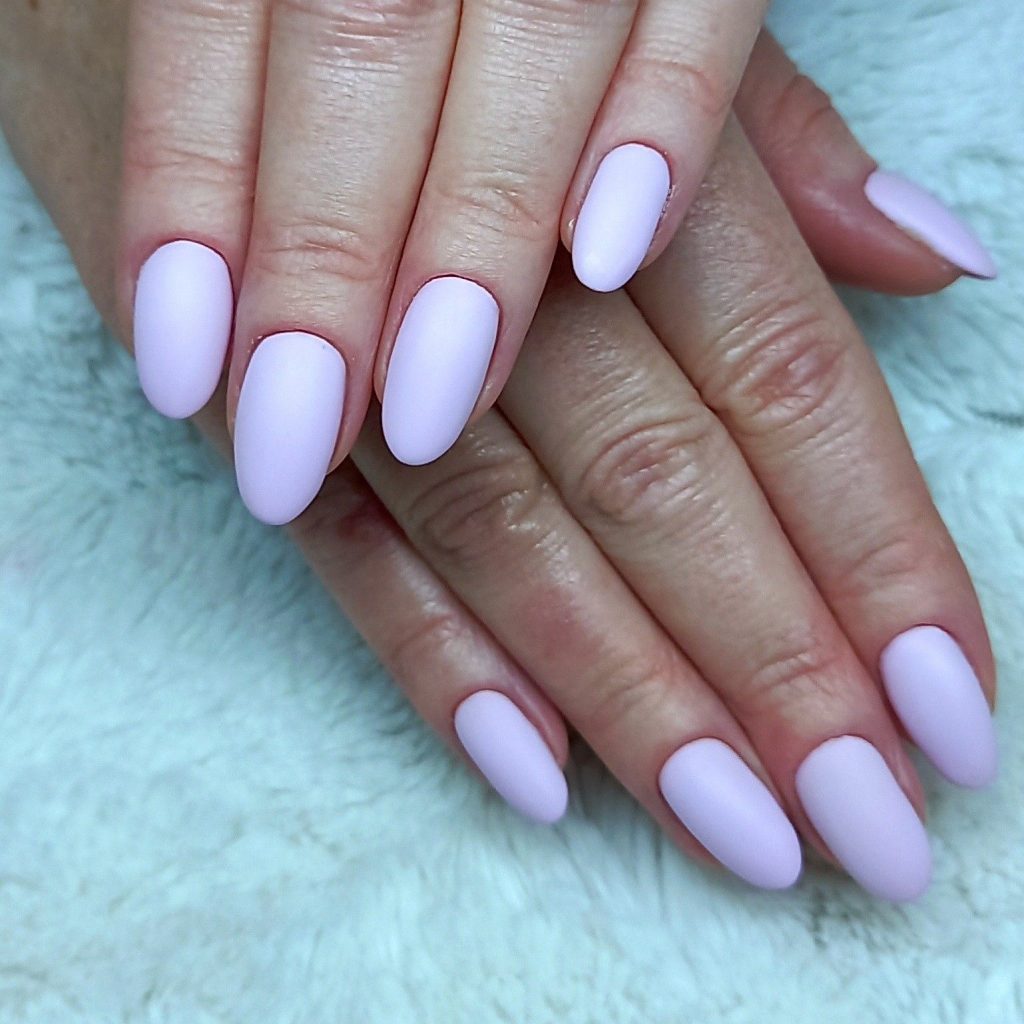 manicure żelowy na naturalnej płytce 1