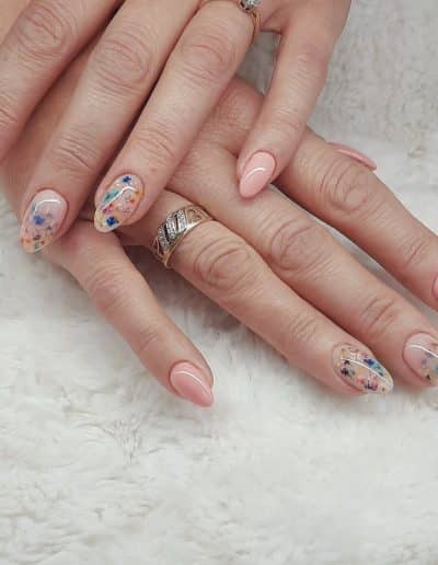paznokcie zalewane w żelu manicure krakow